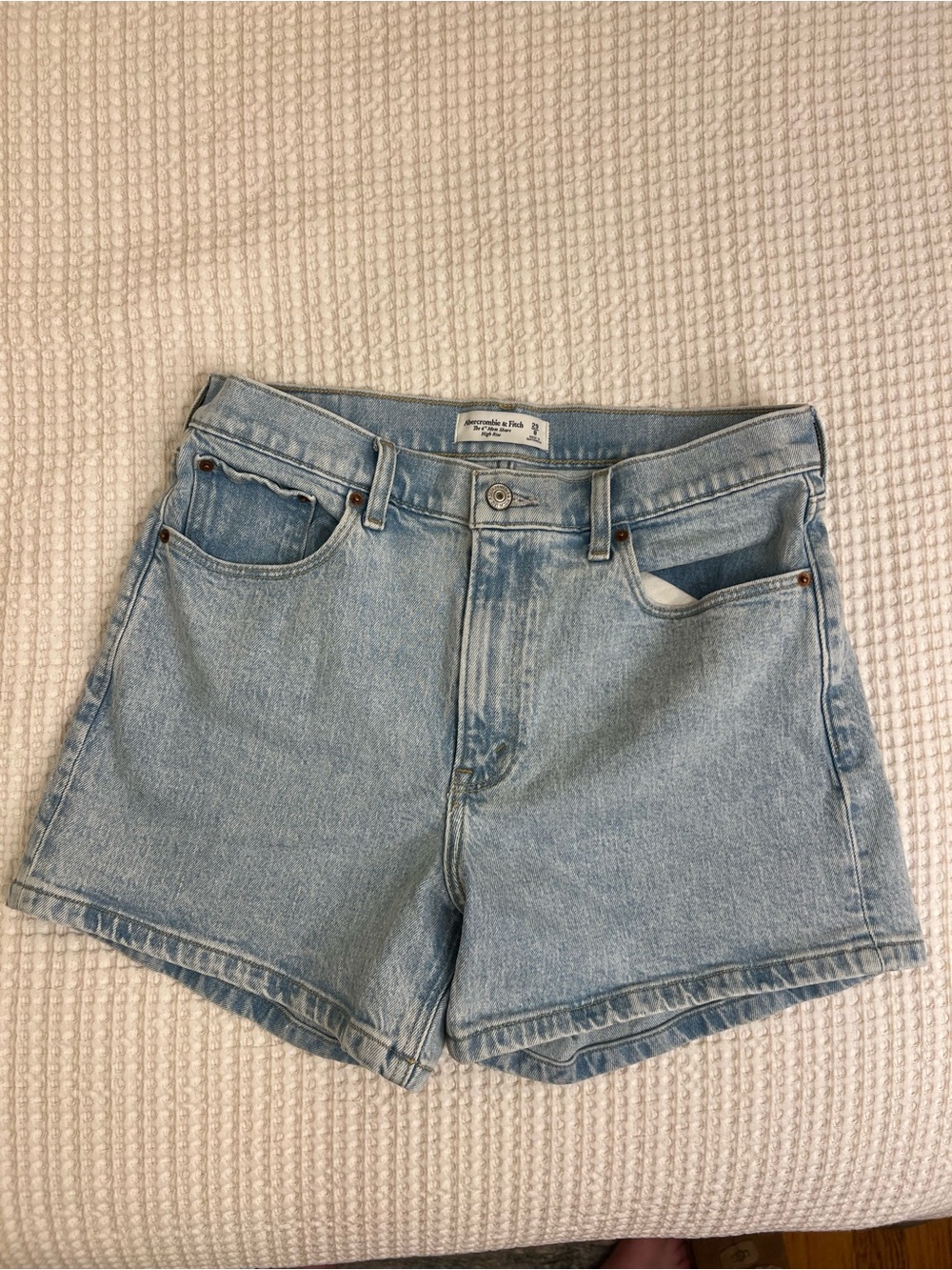 Abercrombie & Fitch The 4” Mom Short high rise Light Wash Denim Shorts